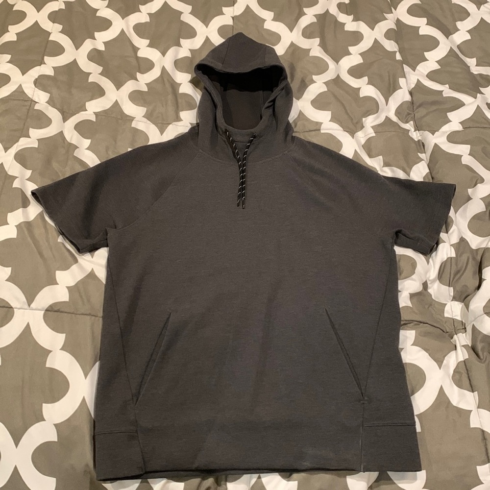 Men’s Gray Active Hoodie Tee Pullover - LIKE NEW, WORN ONCE